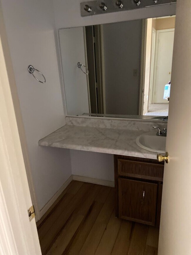 Building Photo - Rock Quarry Rd 3914-3916