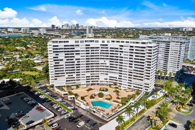 Building Photo - 2000 S Ocean Dr