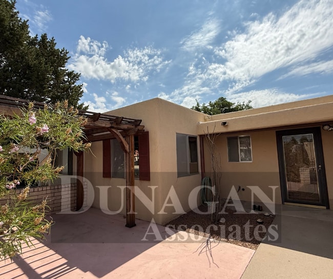 Building Photo - 9/4 2:30  PM SCHEDULED SHOWING!!