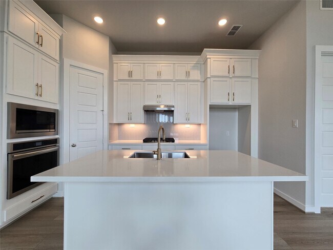 Building Photo - 29710 Burcreek Ln