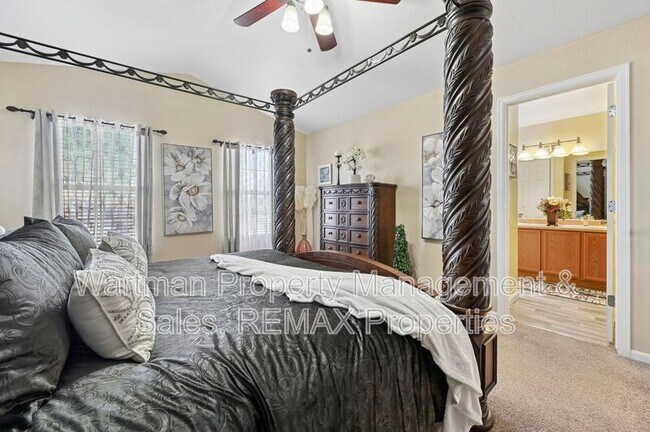 Building Photo - 2240 Whale Point