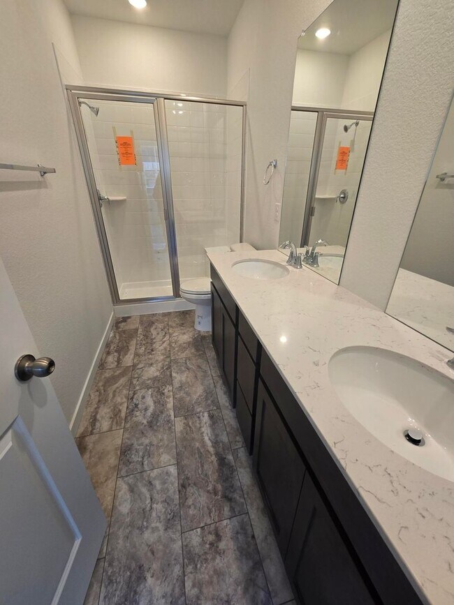 Building Photo - 2 Bedroom 2 Bathroom in Arvada!