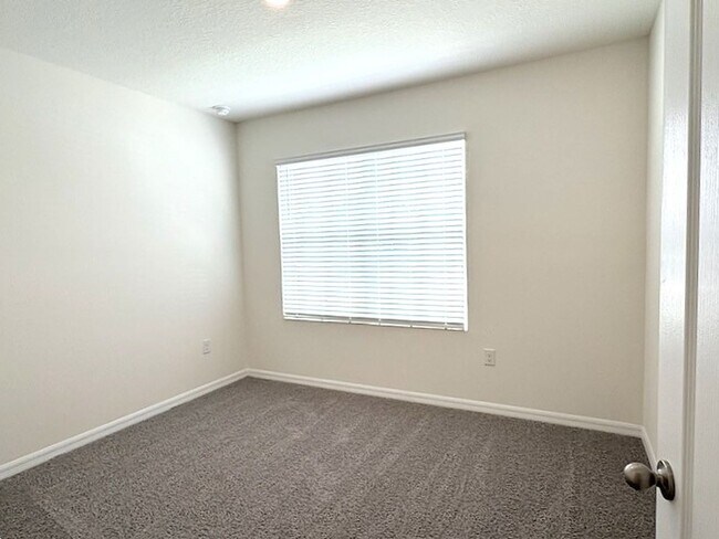 Building Photo - Beautiful Brand New Home In Ormond Beach S...