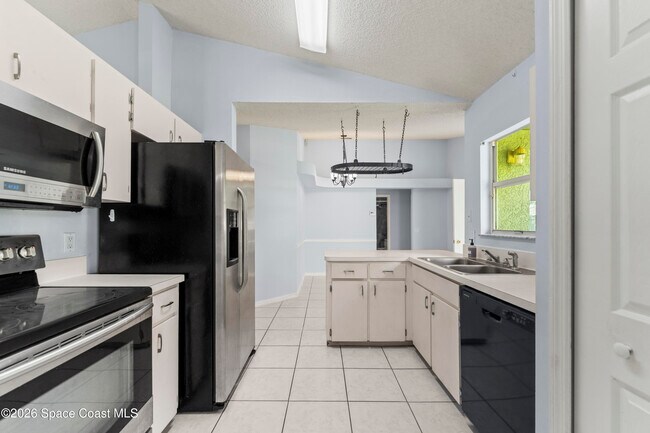 Building Photo - 3537 Egret Dr