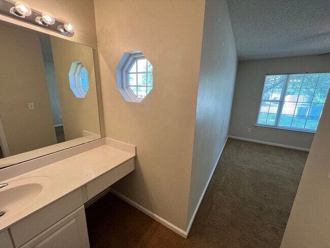 Building Photo - Charming 3 Bedroom, 2 Bath Home in Ogden!