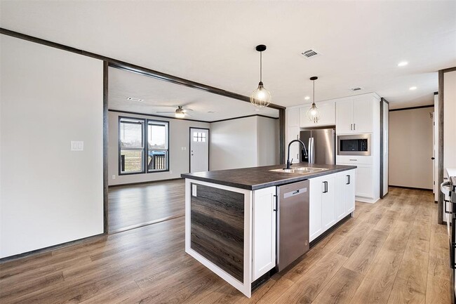 Building Photo - 339 Lower Red Rock Rd