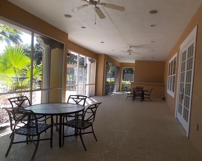 Building Photo - Furnished End Unit 2 Bedroom 2 Bath 2nd fl...