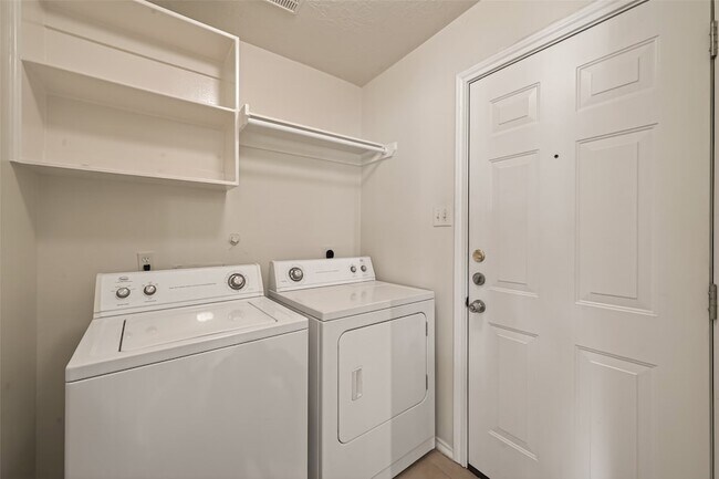 Building Photo - 18518 Bare Meadow Ln