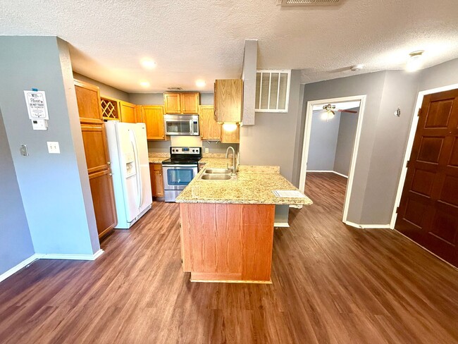 Building Photo - 5322 Medical Dr
