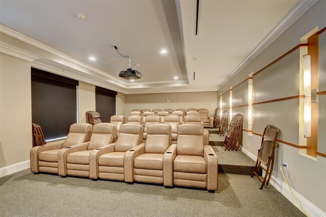 Building Photo - 700 E Boynton Beach Blvd