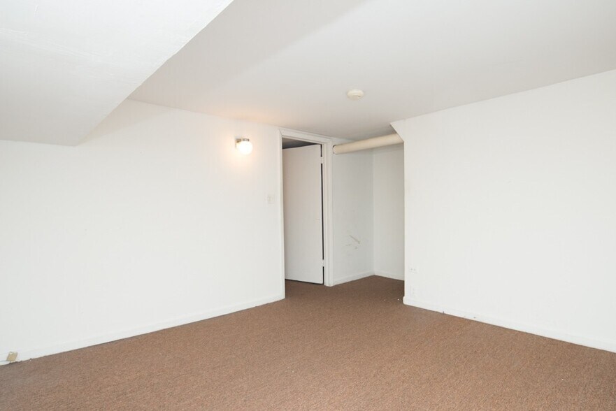 Building Photo - 2959 N Halsted St
