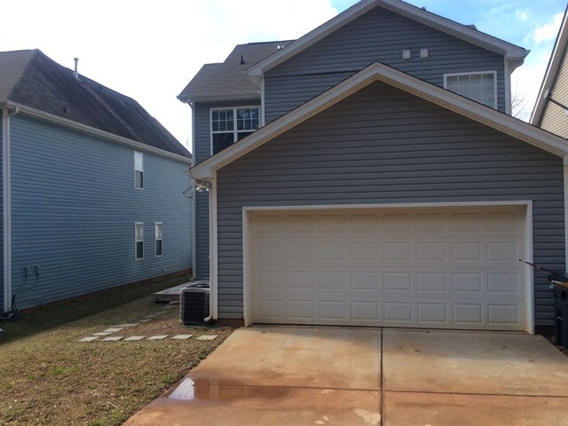 Building Photo - 8927 Cinder Ln