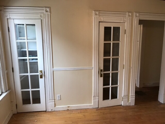 Building Photo - 624 Park Ave