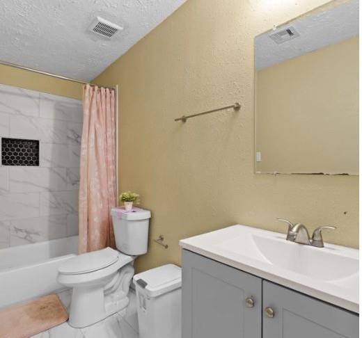 Building Photo - 11847 Plumbrook Dr