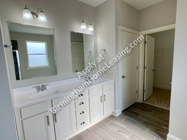 Building Photo - 4028 Laura Ln