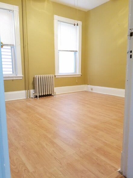 Building Photo - 214 Brookline St