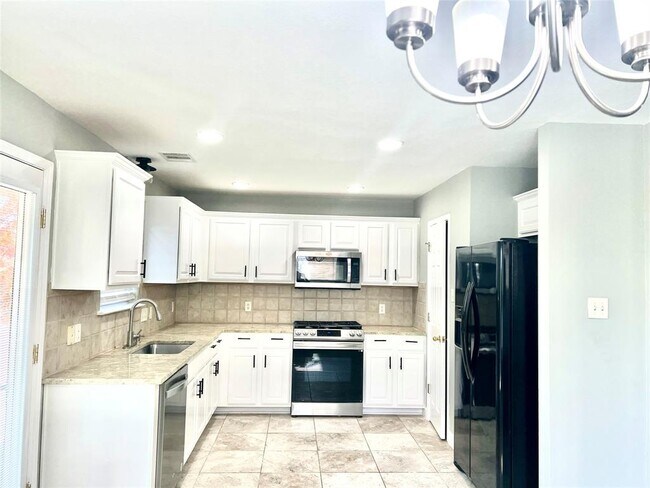 Building Photo - 10516 Dunham Forest Rd