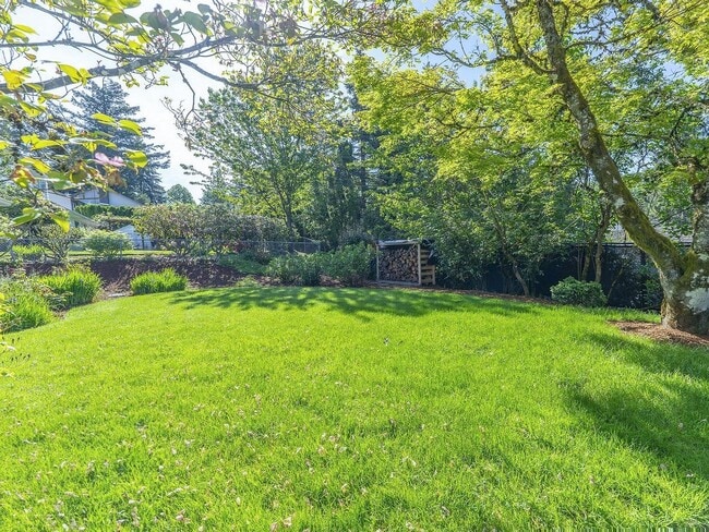 Building Photo - 4 BD remodeled Sylvan Heights home!
