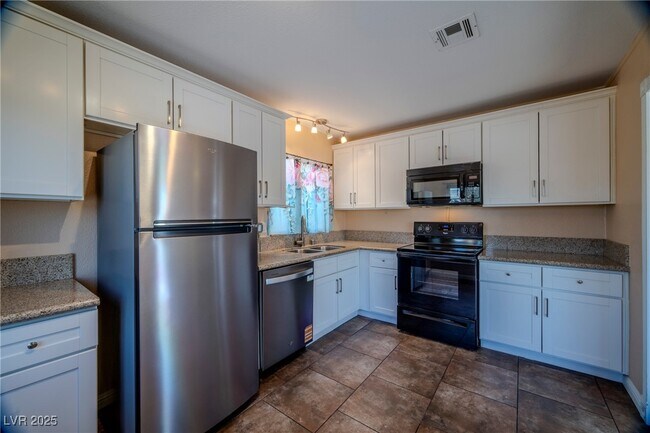 Building Photo - 100 N Ocotillo St