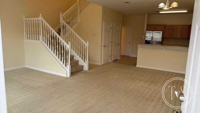 Building Photo - RATE DROP ALERT! (was $2100/month)