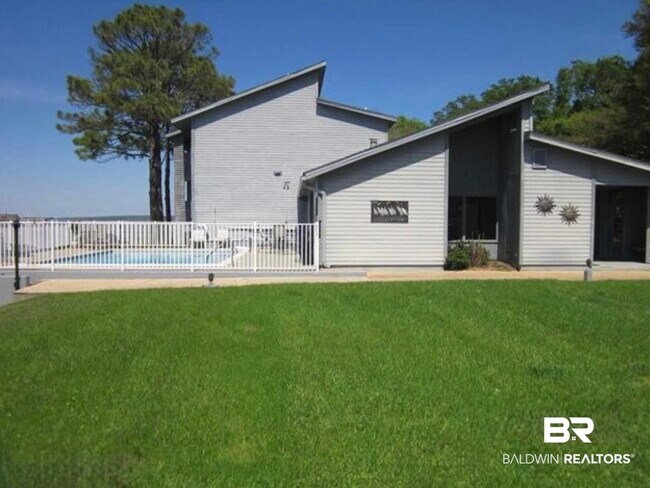 Building Photo - 210 S Mobile St