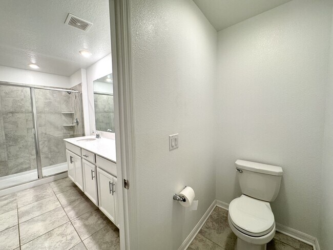 Building Photo - 5442 Limestone St