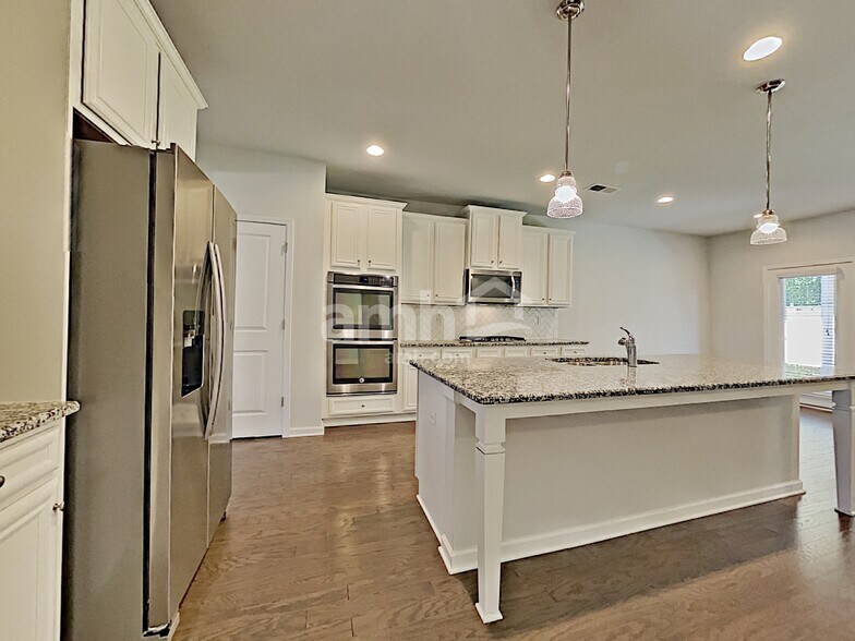 Building Photo - 3996 Woodoats Cir