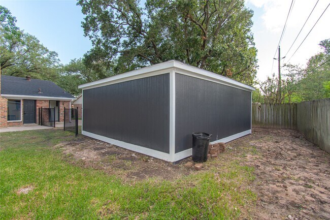 Building Photo - 822 Red Rock Canyon Dr