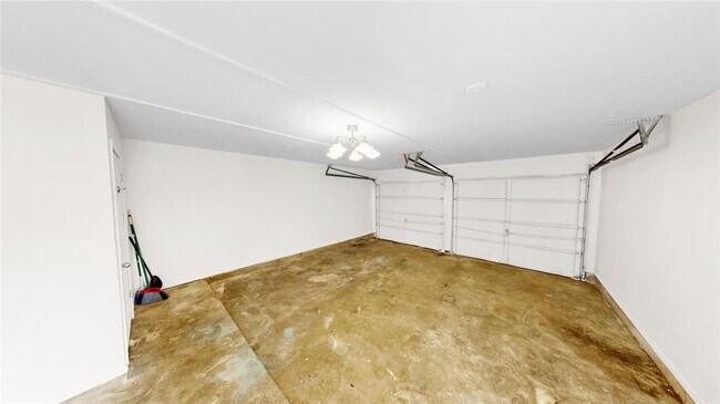 Building Photo - 5906 Wagon Bend