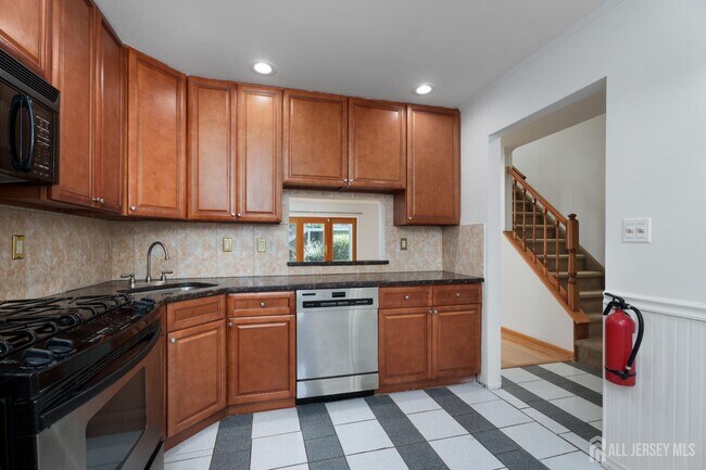 Building Photo - 357 Hadleigh Ln