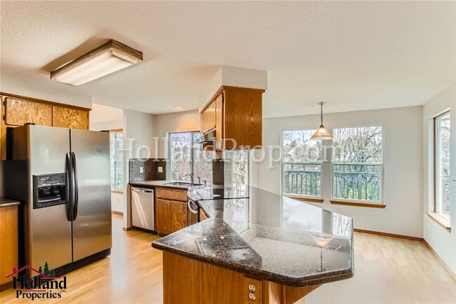 Building Photo - Gorgeous & Spacious Home 4 beds 3 bath!!!