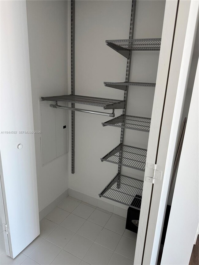 Building Photo - 690 SW 1st Ct