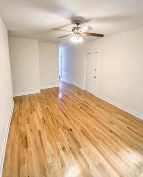 Building Photo - 627 W Melrose St