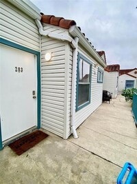 Building Photo - 2500 Woodgate Blvd