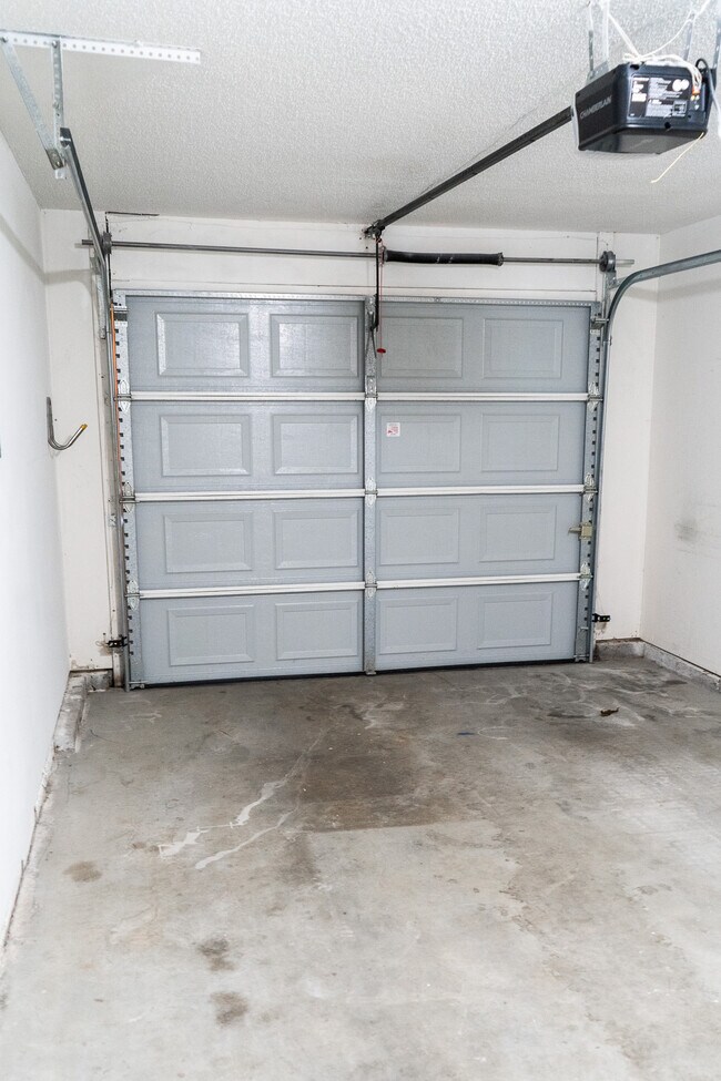 Building Photo - 8013 Keybridge Way
