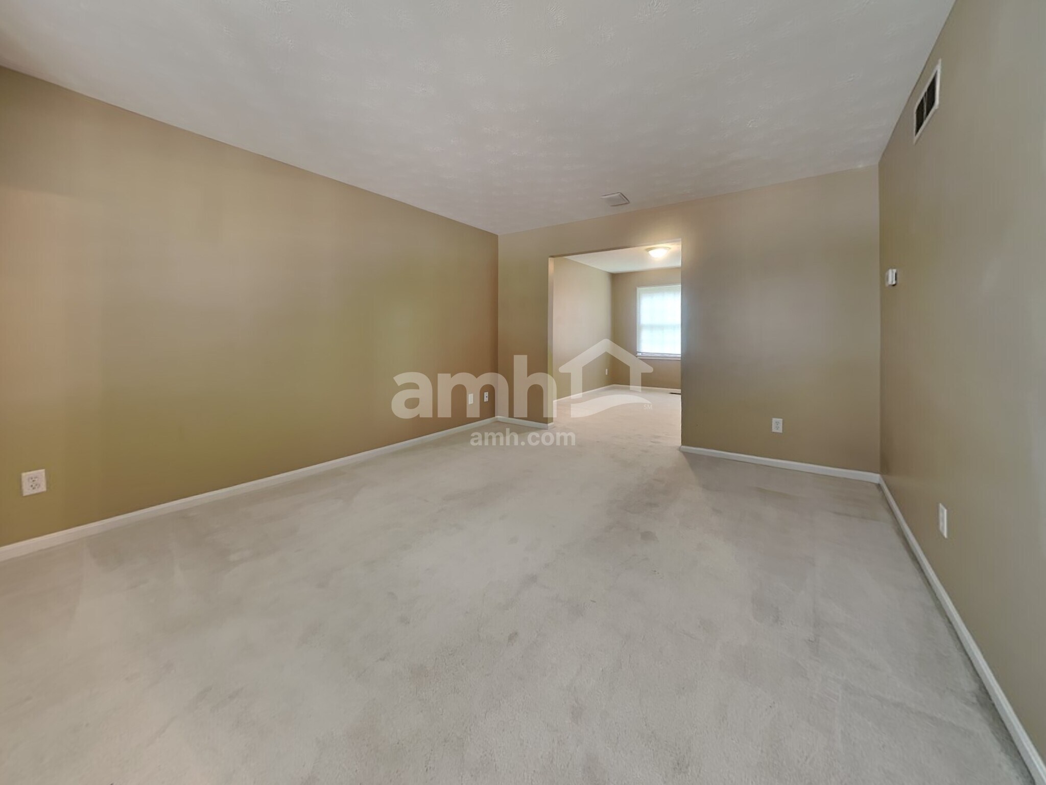 Building Photo - 643 Cassel Creek Dr