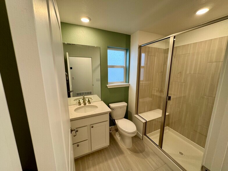 Building Photo - 885 Furrow Way