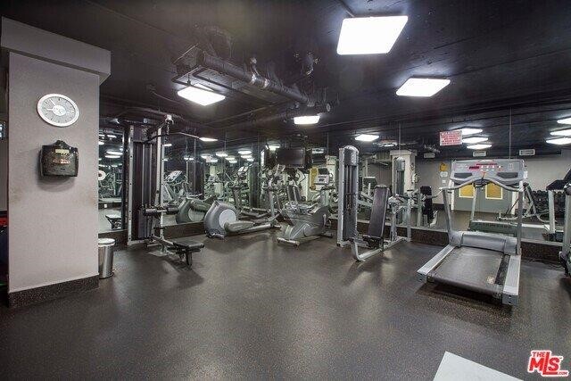 Building Photo - 141 S Clark Dr