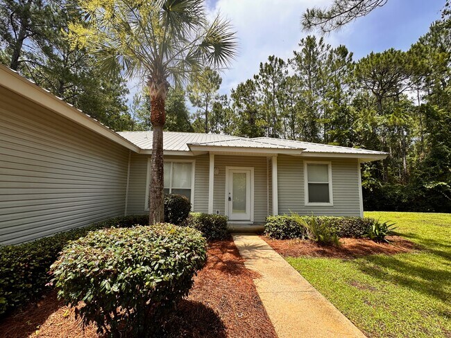 Primary Photo - 158 Garnett Bayou Rd