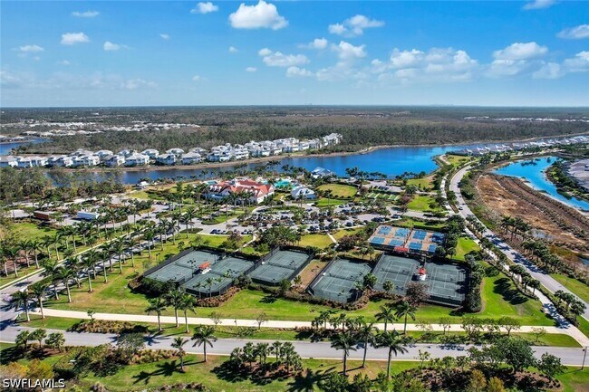 Building Photo - 7242 Saona CT