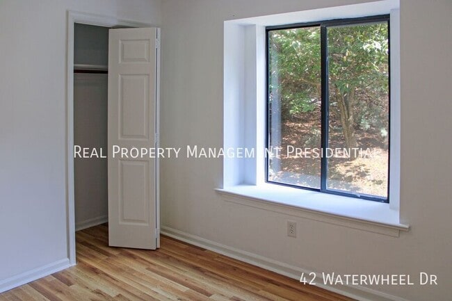 Building Photo - 42 Waterwheel Dr