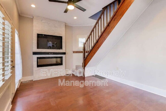 Building Photo - 1140 Hoyt Ave