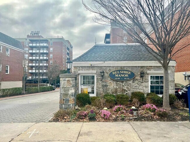 Building Photo - 1670 Bell Blvd - 1670 Bell Blvd