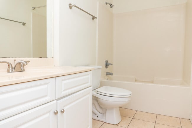 Building Photo - 4270 Calinda Ln