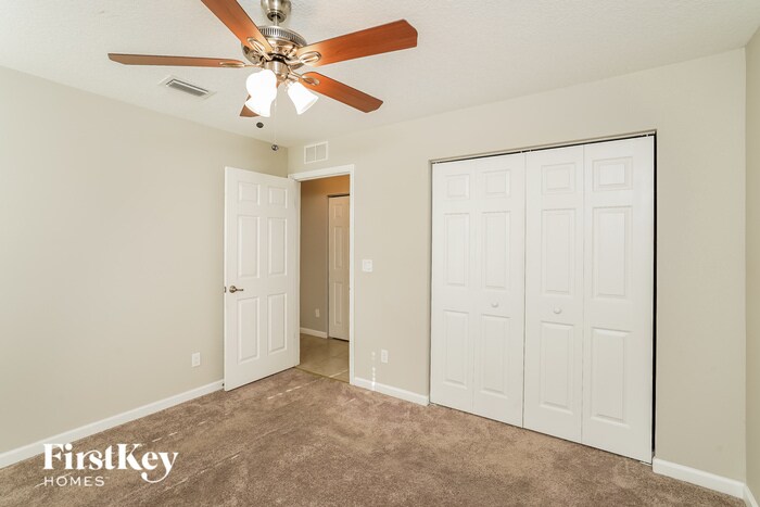 Building Photo - 271 SW Ridgecrest Dr