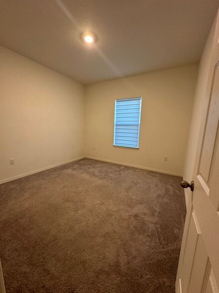 Building Photo - 9750 SW 42nd Ave