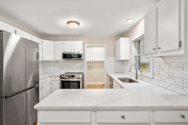 Building Photo - 298 Summerset Ln