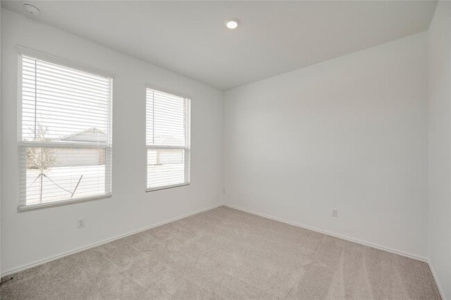 Building Photo - 324 Rock Spgs Dr