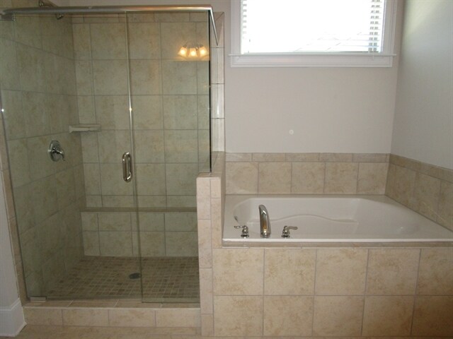 Building Photo - 146 Water Oak Dr