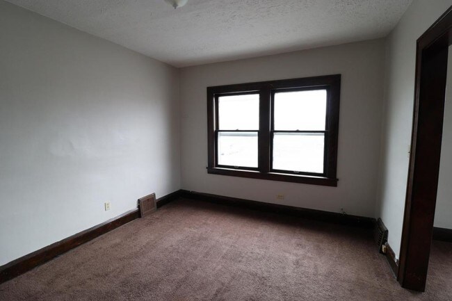 Building Photo - 3541 West 105th Street Unit #03